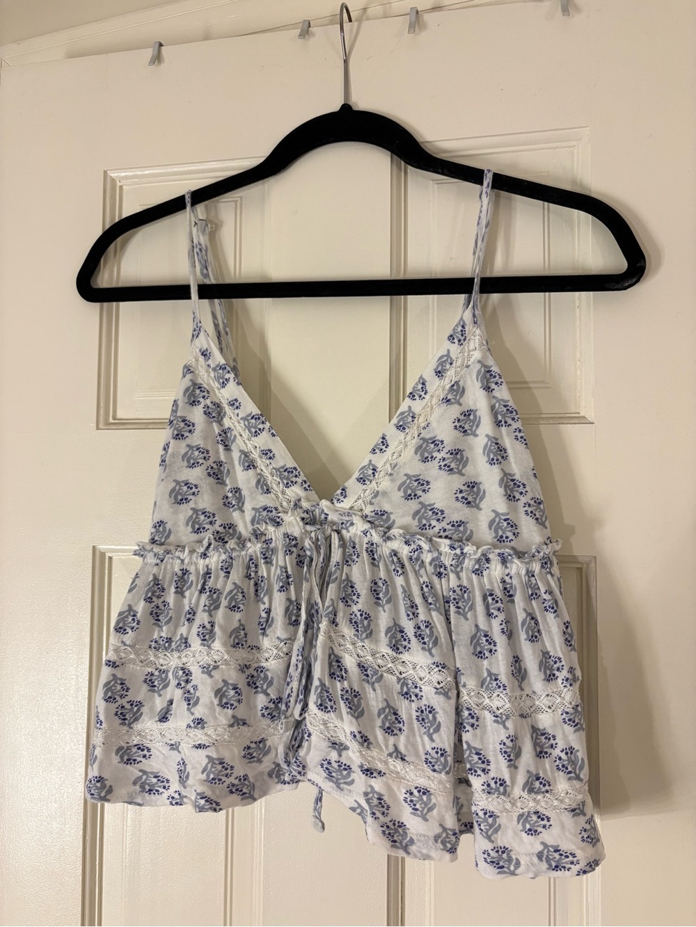 Urban Outfitters White Floral Peplum Tank Top - Picture 3 of 4